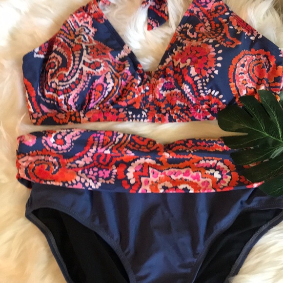 Bikini - Picture 2 of 6